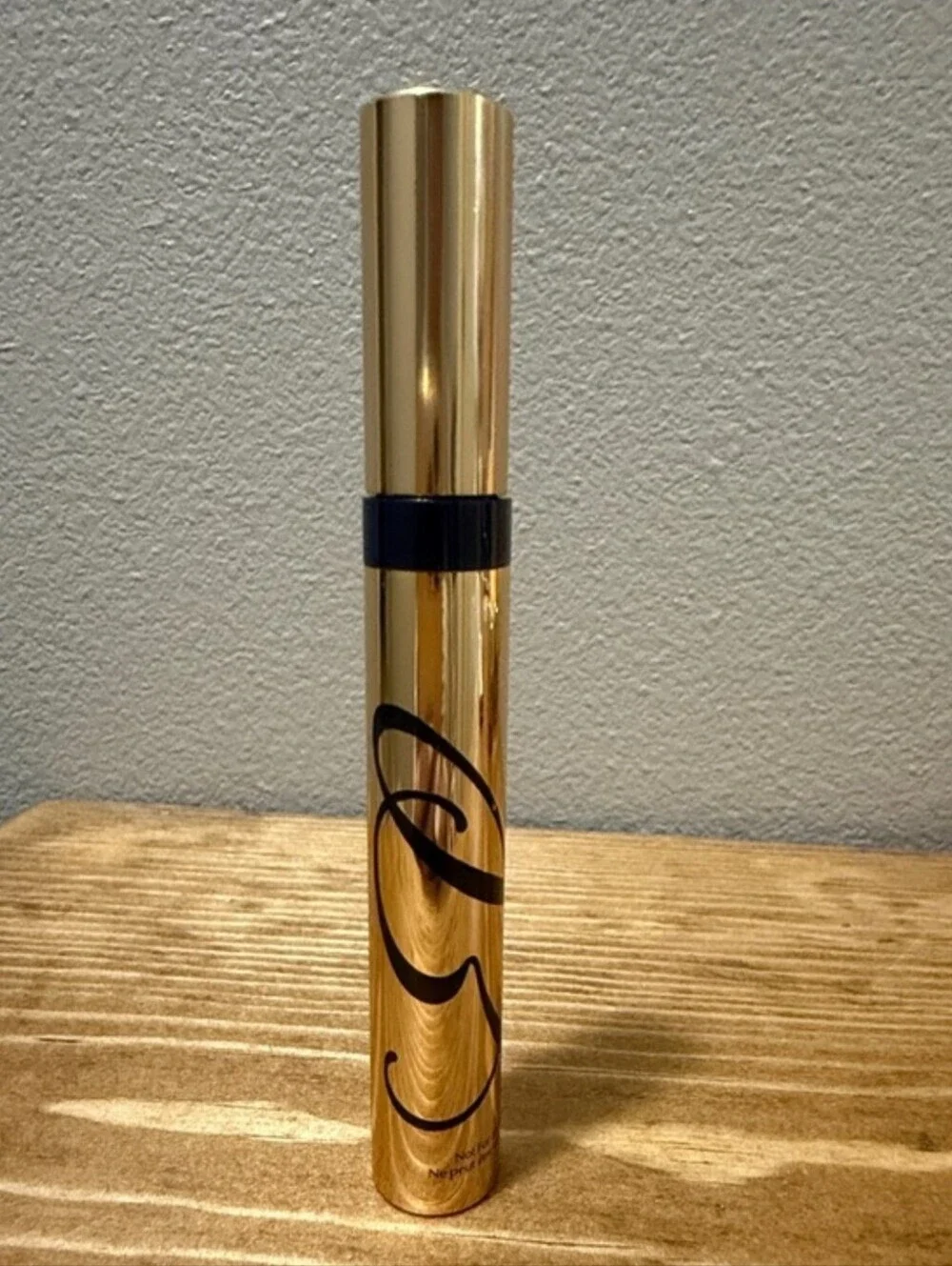 Estée Lauder Sumptuous Extreme Lash Multiplying Volume Mascara